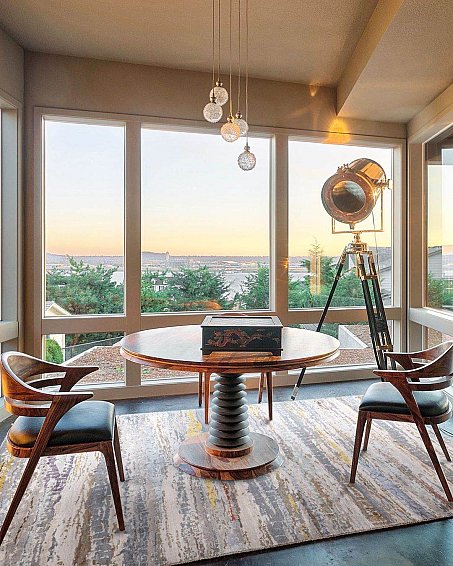 Авангардный ковер ALDO в кабинете