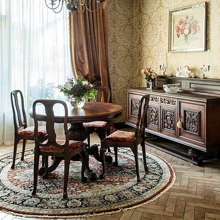 Круглый ковер Agra в в столовой