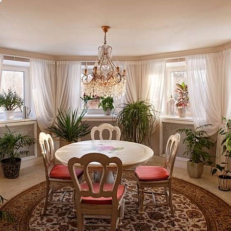 Ковер Rajastan в обеденной зоне 