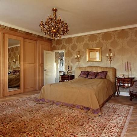 Пакистанский ковер в спальне