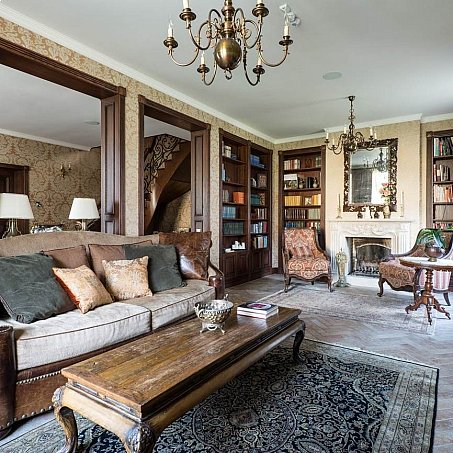 Ковер Agra в библиотеке