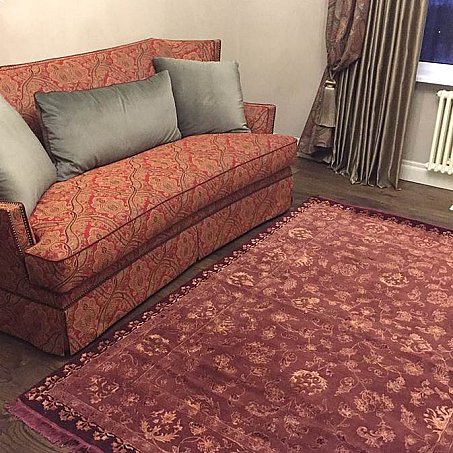 Рельефный ковер Раджастан в гостиной